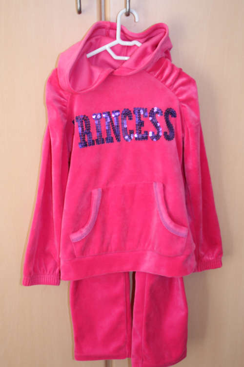 Other Girls Clothing Girl s Woolworths Tracksuit 6 7 years was sold for 80.00 on 12 Jul at 12 04 by Kims Collectibles in Johannesburg ID 236968444